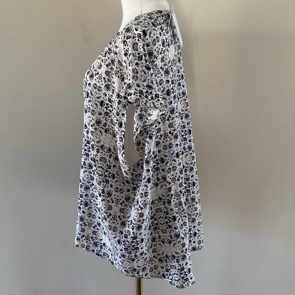 Club Monaco Oversized Silk Cap Sleeve Blouse - Picture 3 of 7